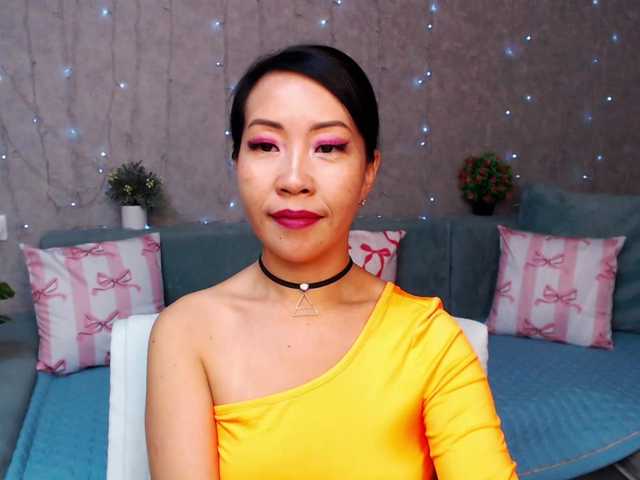 Sarahsexygirl's BongaCams show and profile