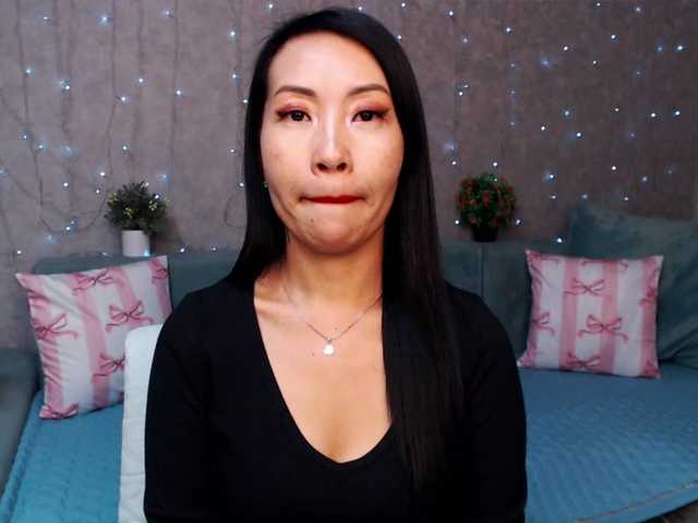 Sarahsexygirl live cam profile