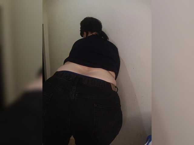 Ailin2's BongaCams show and profile