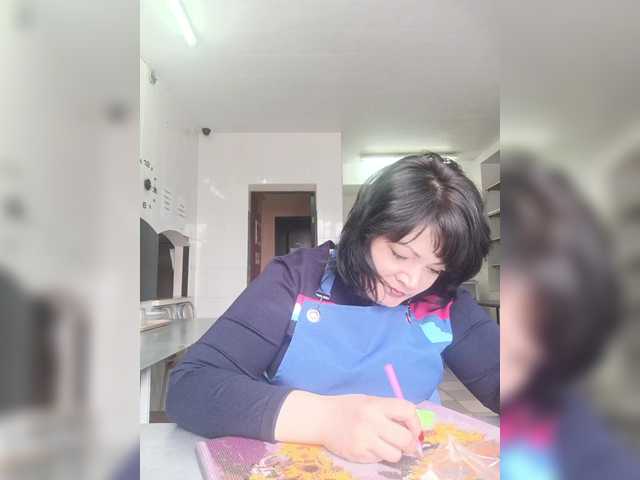 Ailin2's BongaCams show and profile