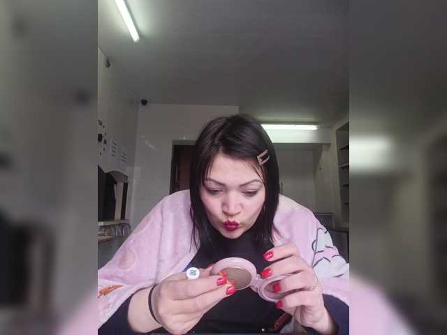 Ailin2's BongaCams show and profile