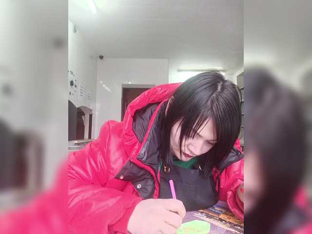 Ailin2's BongaCams show and profile