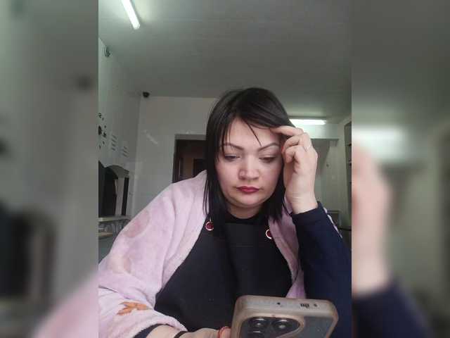 Ailin2's BongaCams show and profile