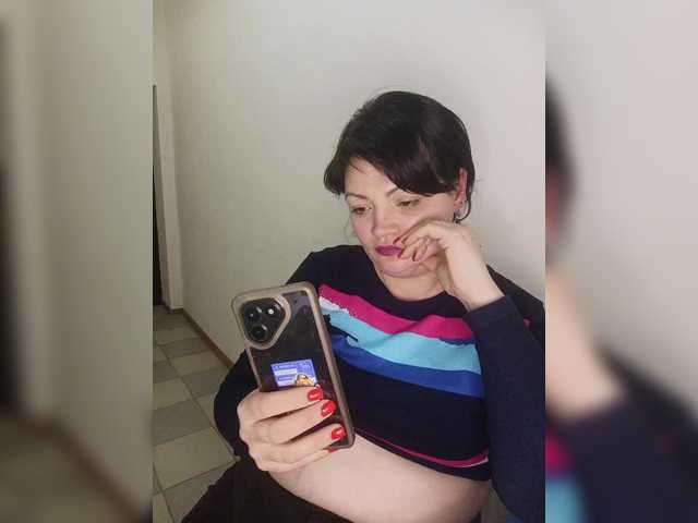 Ailin2's BongaCams show and profile