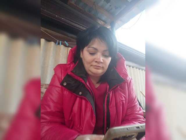 Ailin2's BongaCams show and profile