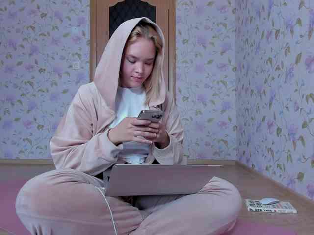 EvaRose webcam