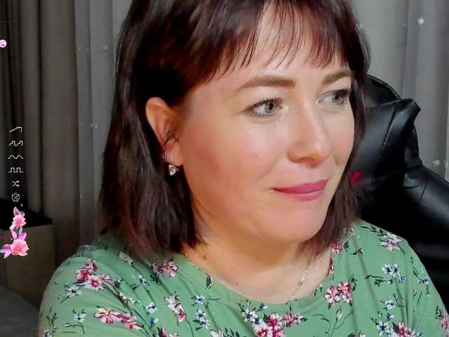 Sweet Amanda-Di wants you to fuck her body now Amanda-Di from BongaCams