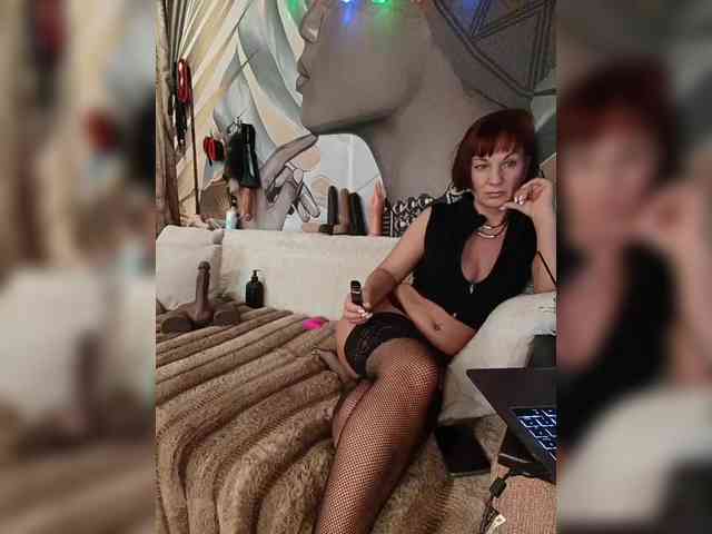 DianaAhTender webcam