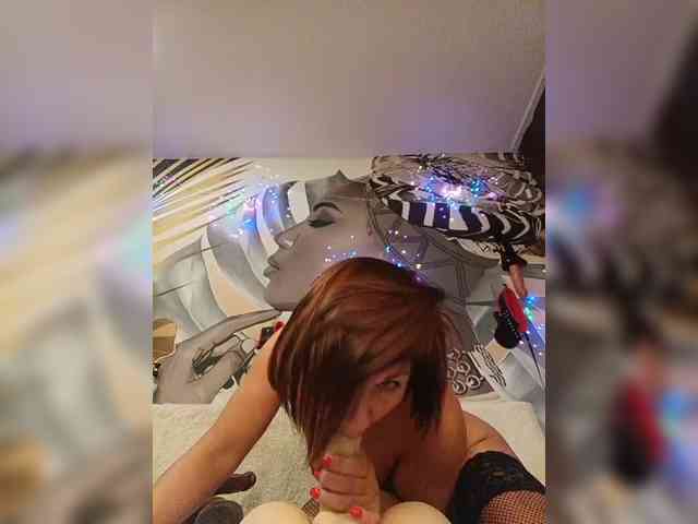 DianaAhTender webcam