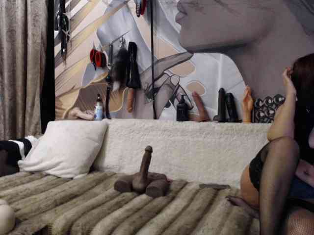 DianaAhTender webcam