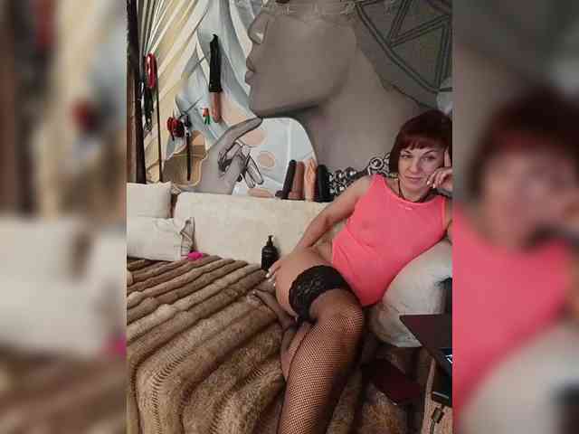 DianaAhTender webcam