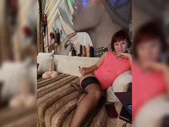 DianaAhTender webcam