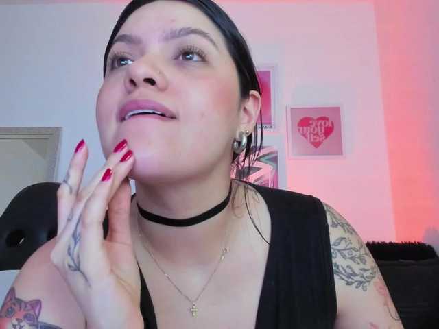 Anniehuntterss on BongaCams