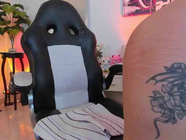 AnnieHuntterss webcam