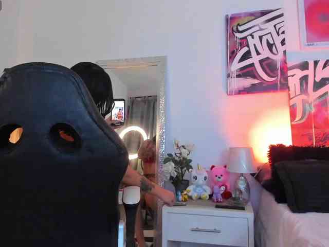 AnnieHuntterss webcam