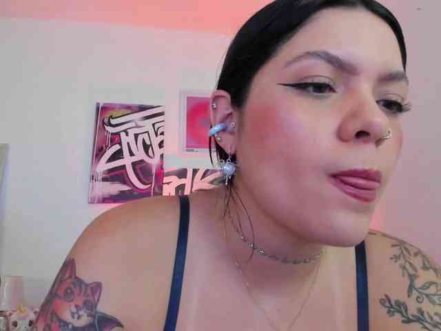 AnnieHuntterss webcam