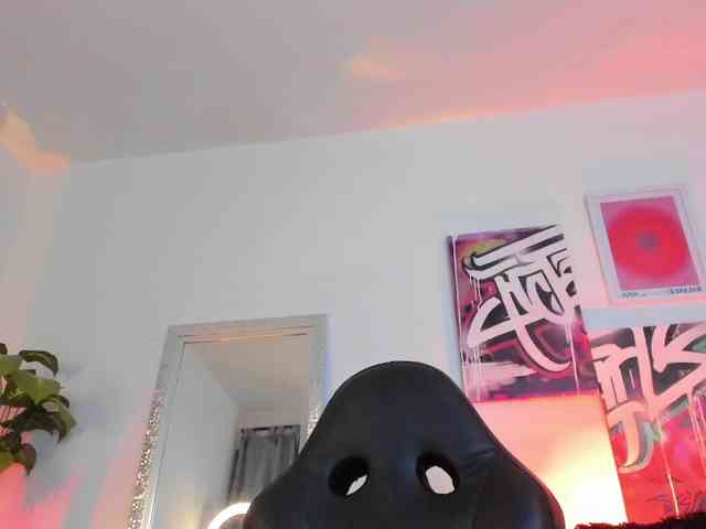 AnnieHuntterss webcam
