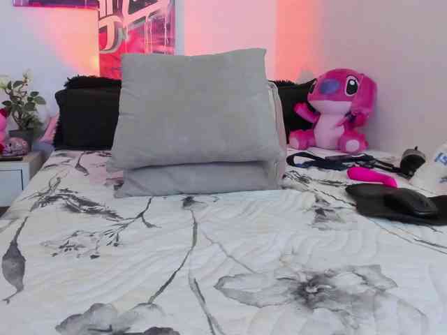 AnnieHuntterss webcam