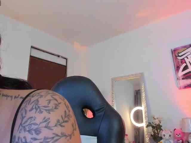 AnnieHuntterss webcam