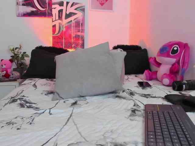 AnnieHuntterss webcam