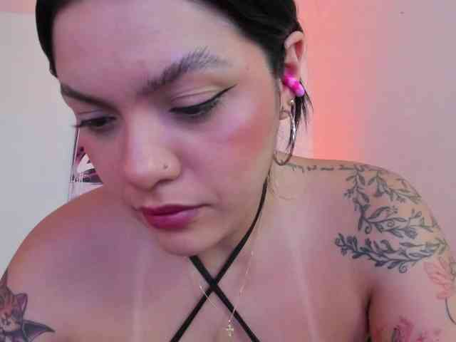 AnnieHuntterss webcam