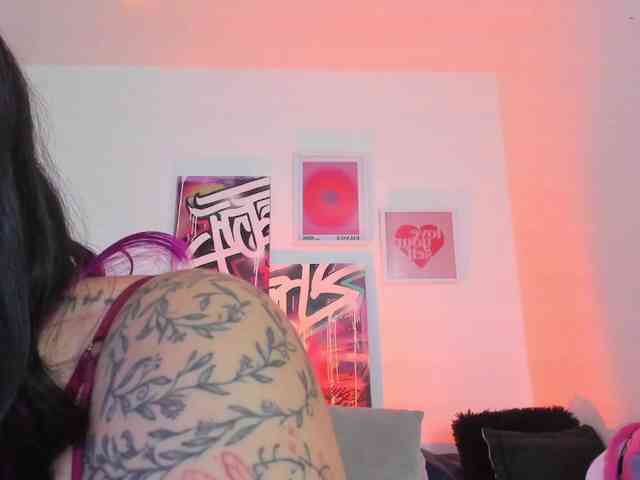AnnieHuntterss webcam