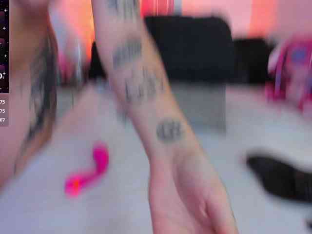 AnnieHuntterss webcam