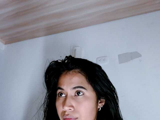 venus-cutee's BongaCams show and profile