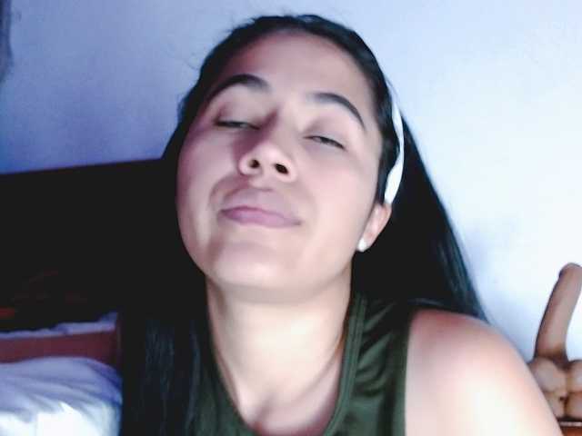 venus-cutee's BongaCams show and profile