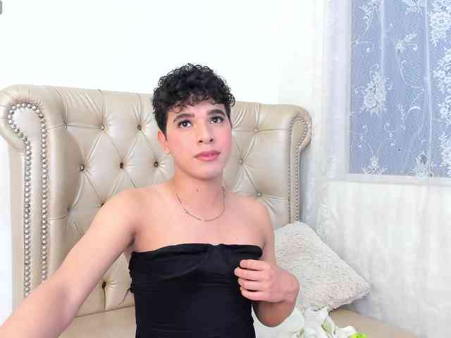ChrisHawk Live Webcam on BongaCams