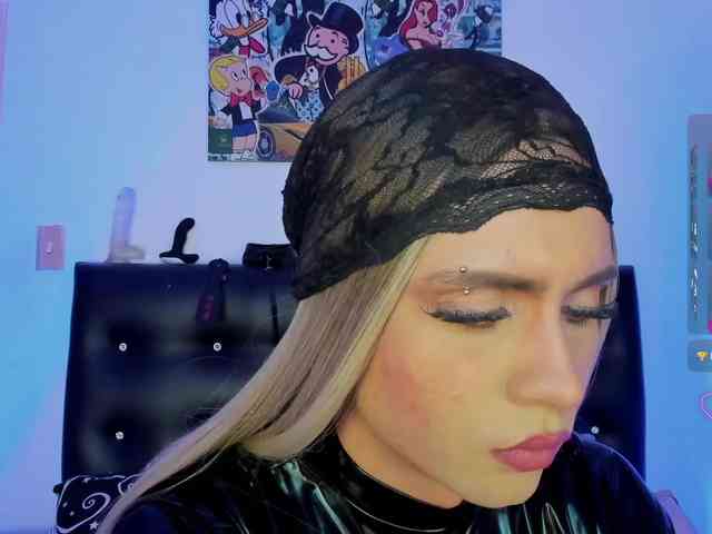 AngelsJones Live Webcam on BongaCams