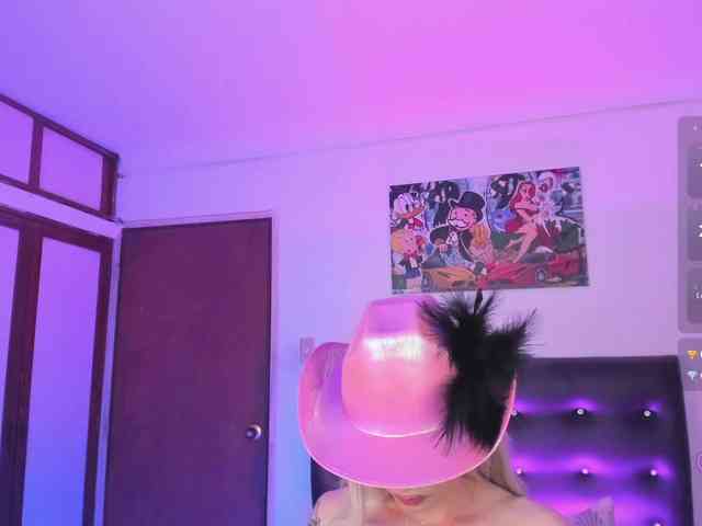 AngelsJones Live Webcam on BongaCams