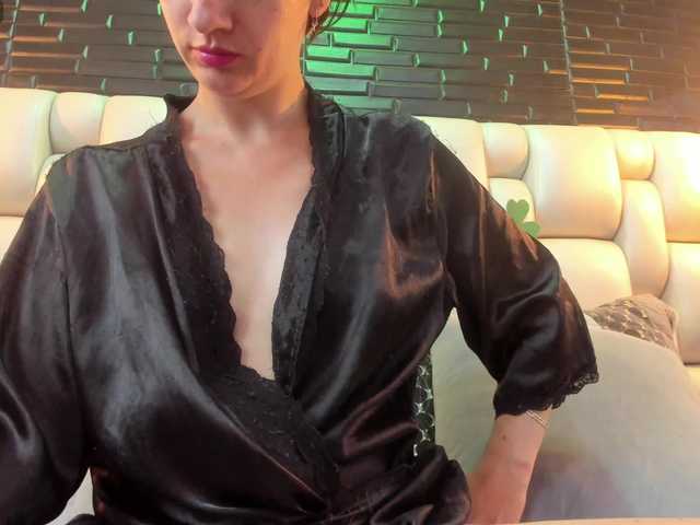 SaloHeaven's BongaCams show and profile