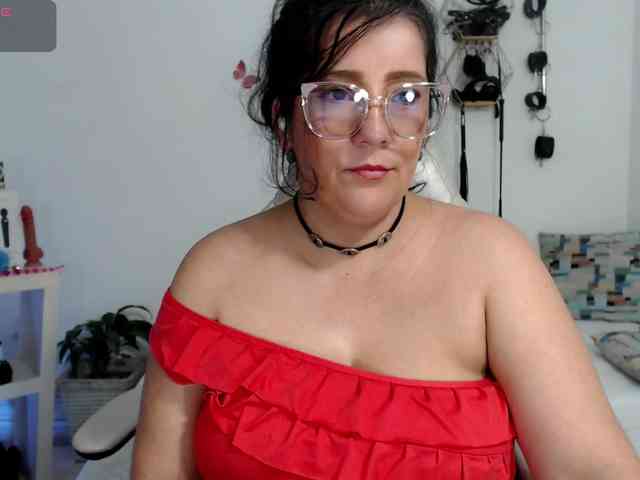 milf-hot29 webcam