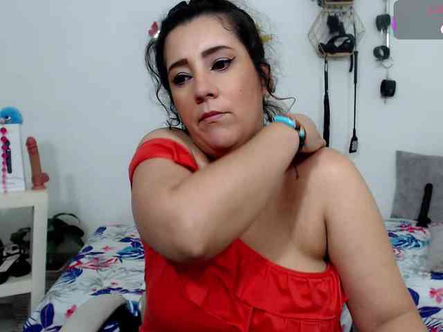 milf-hot29 webcam