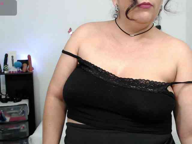 milf-hot29 webcam