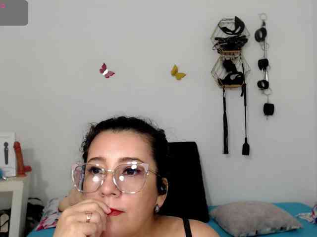 milf-hot29 webcam