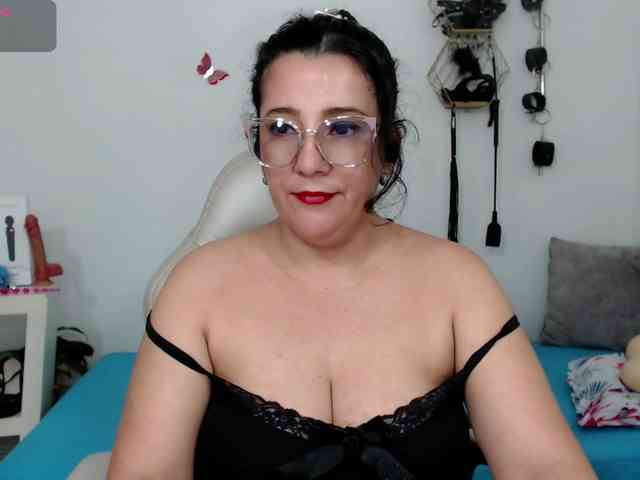 milf-hot29 webcam