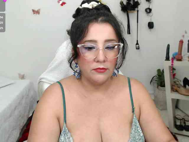 milf-hot29 webcam