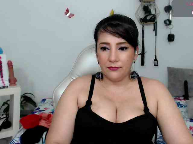 milf-hot29 webcam