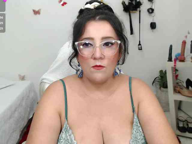 milf-hot29 webcam
