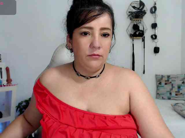 milf-hot29 webcam