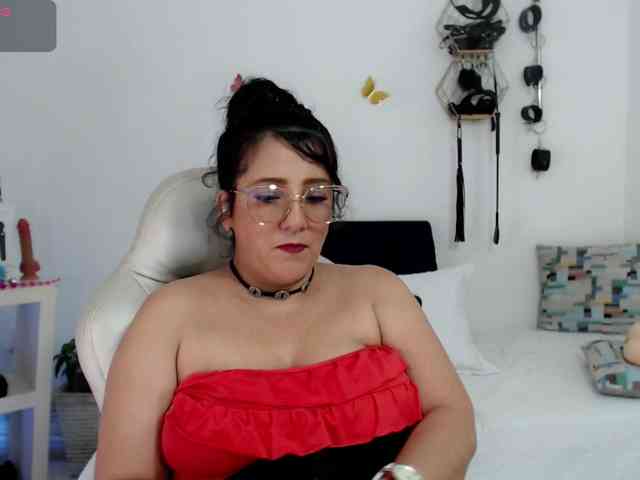 milf-hot29 webcam