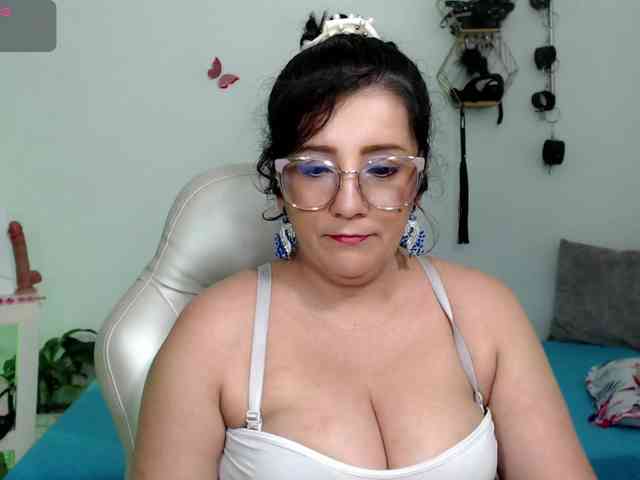 milf-hot29 webcam