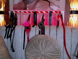 Naty-slavedoll Porn Show