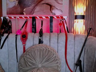 Naty-slavedoll Porn Show