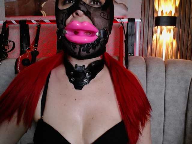 Naty-slavedoll live cam profile