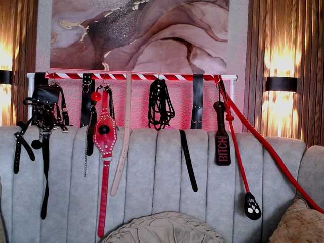 Naty-slavedoll's BongaCams show and profile