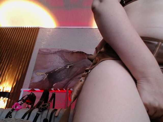 Naty-slavedoll's BongaCams show and profile