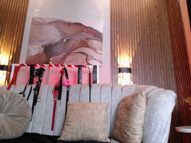 Naty-slavedoll's BongaCams show and profile